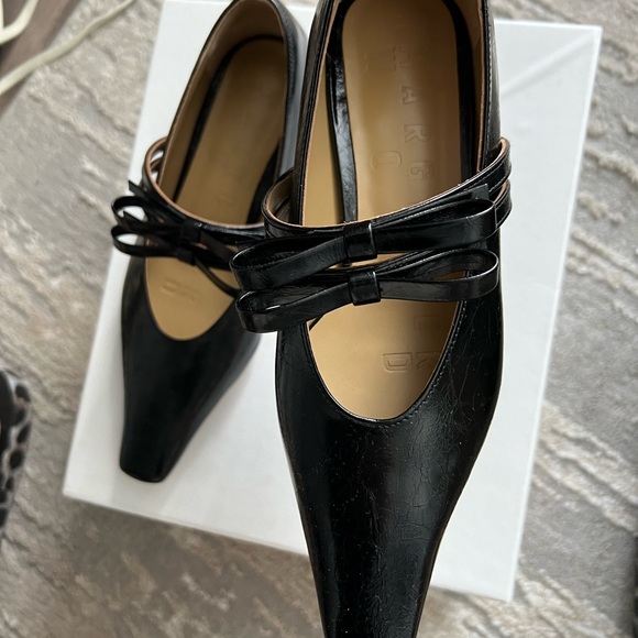 [ITEM LOST DURING MOVE] Authentic Marge Sherwood Bow Flats - Picture 2 of 3
